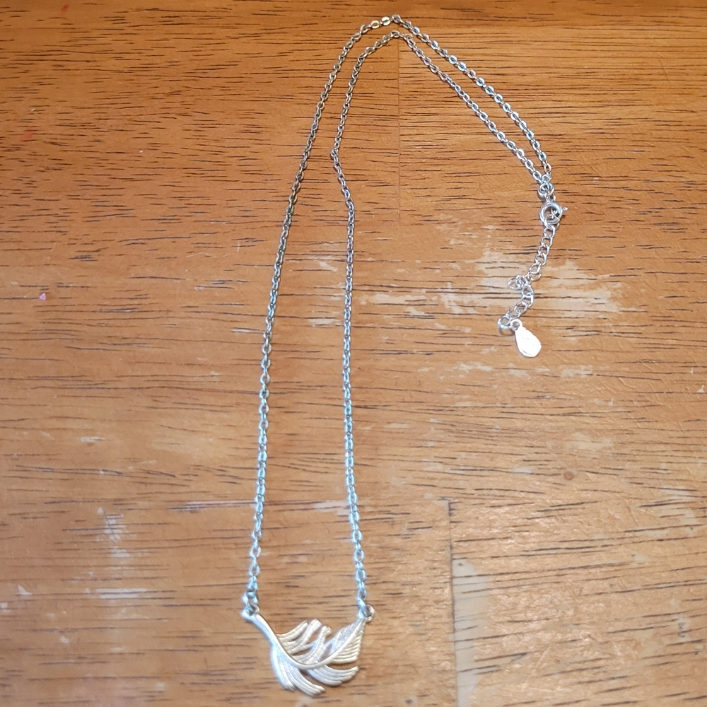 Elegant Sterling Silver Leaf Feather Necklace